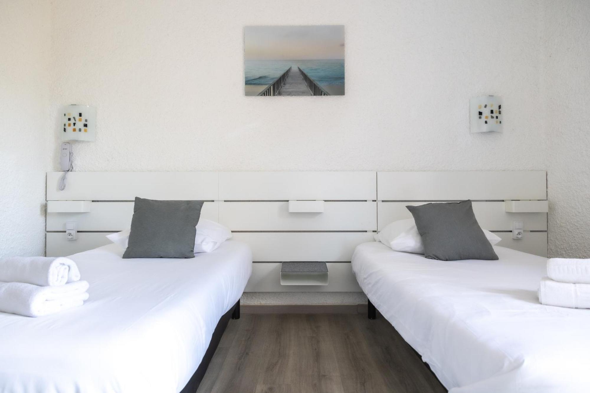 Hotel Aquarius Canet-en-Roussillon Exteriör bild